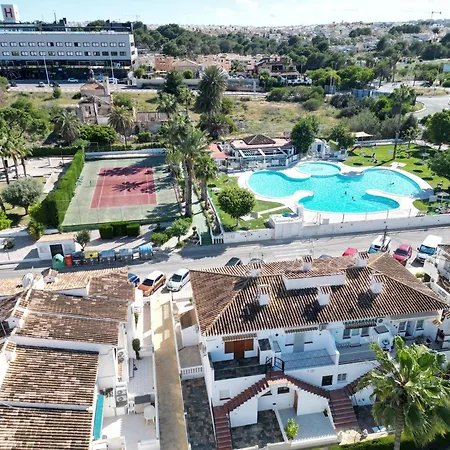 Casa Planta Alta 29 Торевьиа
